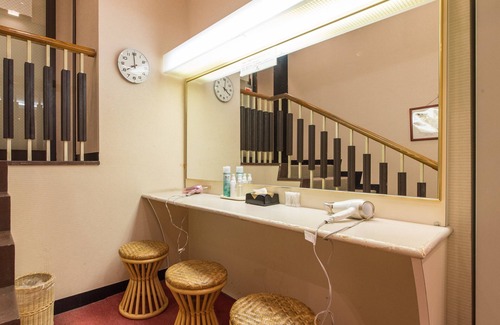 Komatsu Hotel | Apa Hotel Komatsu Grand