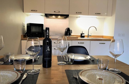 Le Suquet Apartment | APART DUPLEX CLIMATISE WITH TERRACE IDEALLY LOCATED; 3 BEDROOMS 2 bathrooms