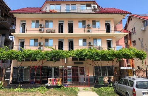 Costinesti Apartment | Apartament 5 camere cu balcon Costinesti plaja 5 minute Nucilor 6