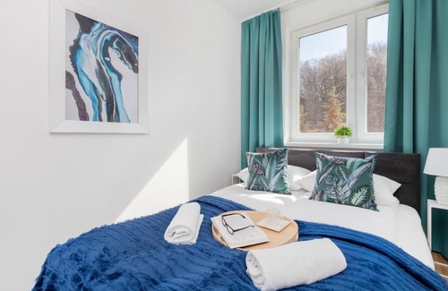 Wzgorze Swietego Maksymiliana Apartment | Apartament przy Promenadzie Nadmorskiej Polanka Redłowska Gdynia by Noclegi Renters