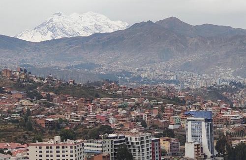 Downtown La Paz Apartment | Apartamento Céntrico, Privado, Iluminado, Soleado, Cerca EMBAJADAS Av Arce