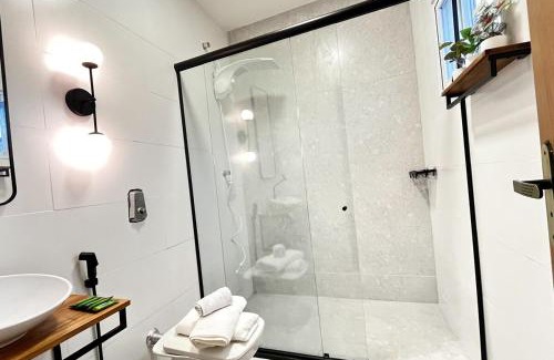 Macae Apartment | Apartamento charmoso, Cozinha completa, Smart TV, Ar condicionado
