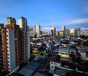 Chacara Santo Antonio Apartment | Apartamento Completo Business Comfort Home Office,Ar condicionado Quente e Frio, Estação de Trabalho, 7 min do Consulado Americano, WiFi 500MB