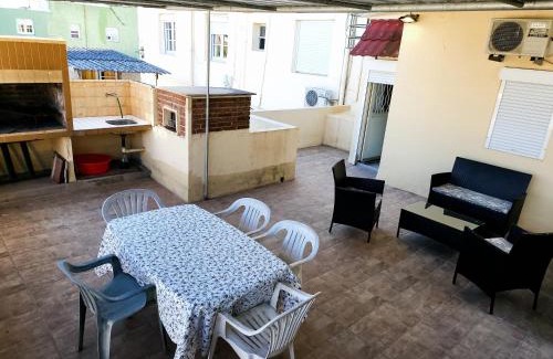 Piriapolis Apartment | Apartamento con Terraza y Parrillero