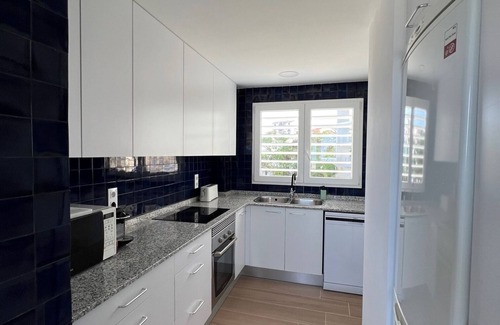 Grau i Platja Apartment | Apartamento en Primera Línea de Playa