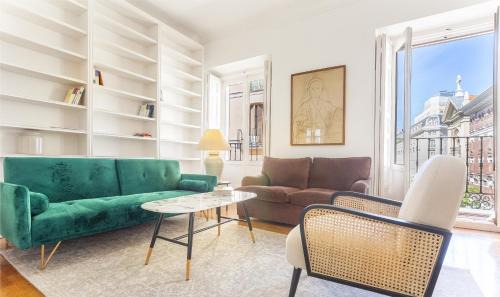 Cortes Apartment | Apartamento Paseo del Prado II en Madrid