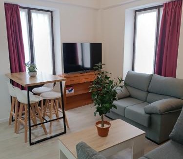 Avila Apartment | Apartamentos turisticos Ávila Puerta de Los Leales 1-2