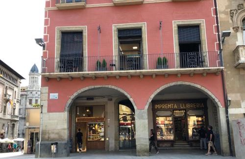 Vic Apartment | Apartaments Vicus 3 con vistas a la Plaza Mayor de Vic