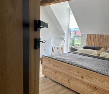 Czorsztyn House | APARTAMENTY Adamcykówka blisko Velo Czorsztyn! Jacuzzi i Sauna w cenie!