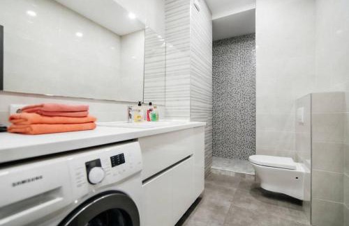 Riscani Apartment | ApartHotel Central