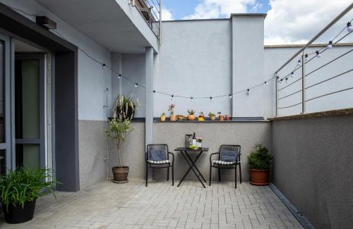 Kolin 2 Apartment | Apartmán Yellow Submarine se slunnou terasou