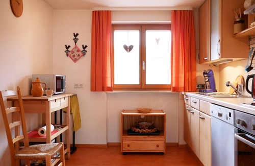 Urberg Apartment | Apartment 'Jurisch' with Shared Garden, Balcony and Wi-Fi