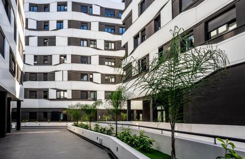 Las Palmas de Gran Canaria Apartment | Apartment Abora with Pool, Gym and Free Parking