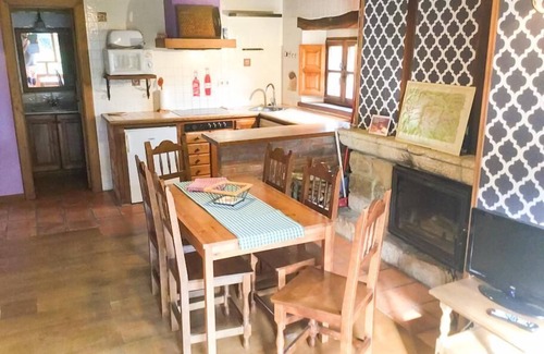 Arguebanes Apartment | Apartment Private Bathroom - Los Alcornoque