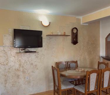 Donje Polje Apartment | Apartman Konatar