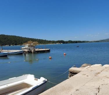 Jadrtovac Apartment | Apartman Luka