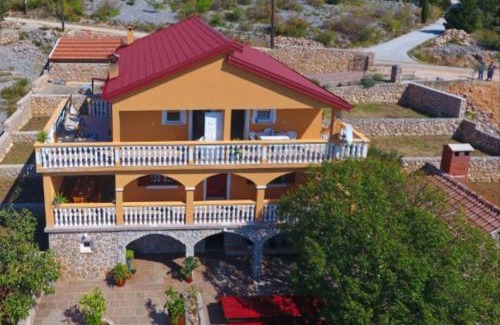 Tribanj Apartment | Apartmani Mirjana