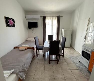Brinje Apartment | Apartmani Paklenica