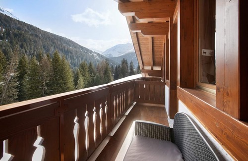 Santa Caterina Valfurva Apartment | Apartment 'Chalet Primula 13' with Mountain View, Shared Garden and Wi-Fi