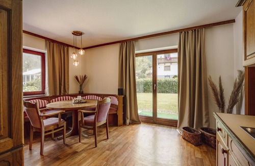 Sankt Johann im Pongau House | Apartment Hotel "Lerchs Farmhouse" with Mountain View, Shared Sauna & Wi-Fi