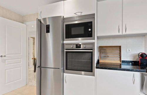 Puerto Banus Apartment | Apartment in Las Gaviotas for 4 people | 4-207
