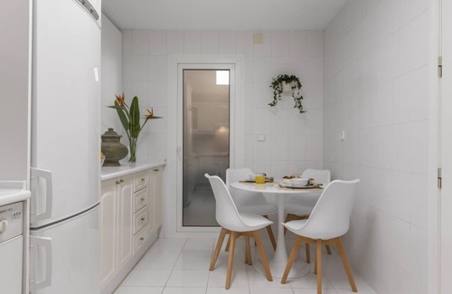 Puerto Banus Apartment | Apartment in Las Gaviotas for 6 people | 2-202