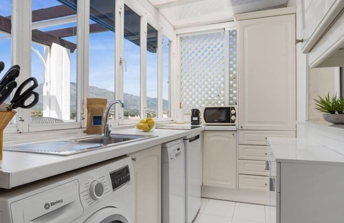 Puerto Banus Apartment | Apartment in Playas del Duque for 2 people| Casa Sevilla 604