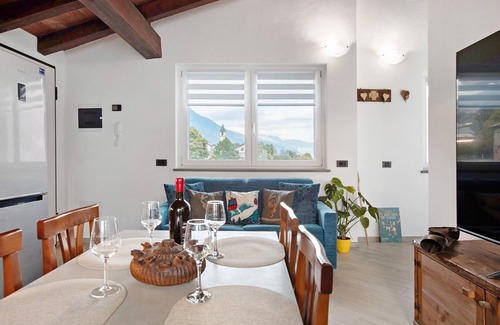 Montan-Angelin-Arensod Apartment | Apartment 'Villa Maffei' with Mountain View
