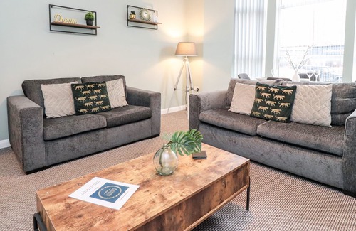 South Shore Cottage | APARTMENT 1 @ BLACKPOOL SLEEPOVER, pet friendly in Blackpool