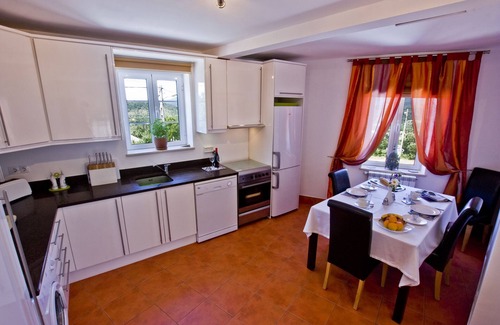 Penela Apartment | Apartment 3: Large, bright and modern apartment with stunning views