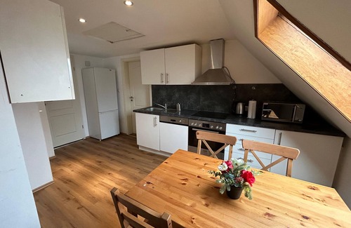 Leimen Apartment | Apartment '4' with Balcony and Wi-Fi