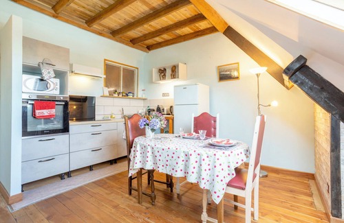 Treboul Apartment | Apartment '400m Du Port' with Sea View, Shared Garden and Wi-Fi