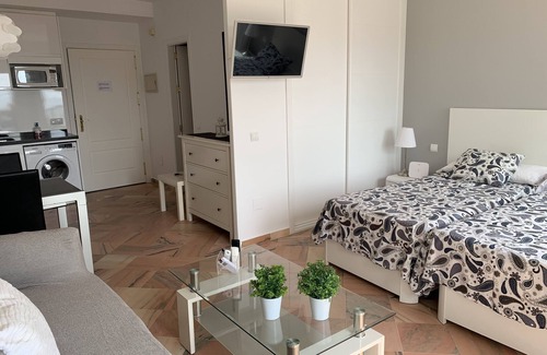 Nikki Beach Apartment | Apartment 815 first line of the beach with sea views
