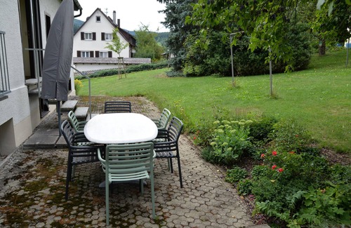 Gemarkung Laufen an der Eyach Apartment | Apartment '90 Qm' with Shared Terrace and Wi-Fi