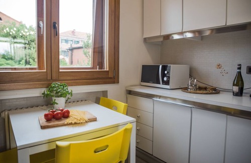 Molina Apartment | Apartment a few minutes from S. Marco surrounded by green