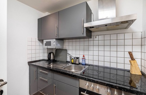 Ludwigsvorstadt-Kliniken Apartment | Apartment 'Aldars 6' with Balcony, Wi-Fi and Air Conditioning