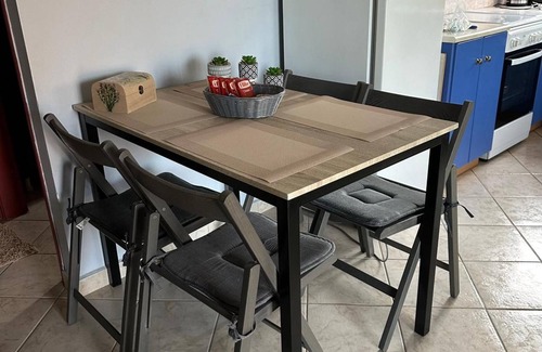 Makriotika Apartment | Apartment 'Alice' with Mountain View, Wi-Fi and Air Conditioning