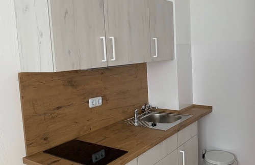 Charlottenburg Apartment | Apartment 'Am Schloß 2' with Balcony and Wi-Fi