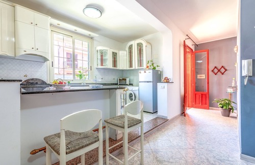 Avola Apartment | Apartment "Angela ad Avola" with Shared Covered Terrace & A/C