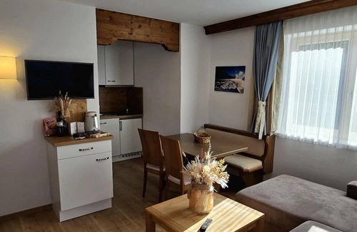 Pertisau Apartment | Apartment/apartment, bath, WC, balcony 3 nights - Appartements Alpenland