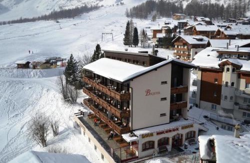 Saas-Fee Apartment | Apartment Apartment Bristolino by Interhome