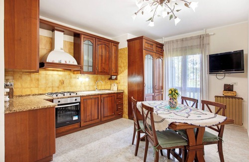 Pont Suaz Apartment | Apartment 'Appartamento Belvedere' with Mountain View, Shared Garden and Balcony