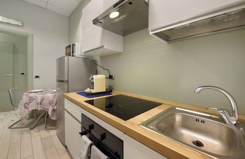 San Salvario Apartment | Apartment 'Appartamento Raffaello Dodici' with Wi-Fi and Air Conditioning