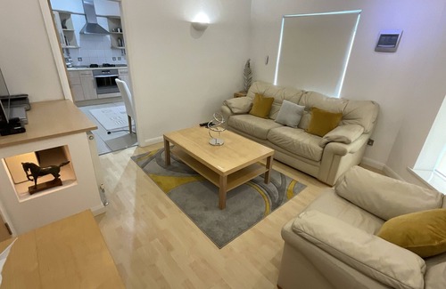 Crewe Apartment | Apartment at Earle House Serviced Apartments