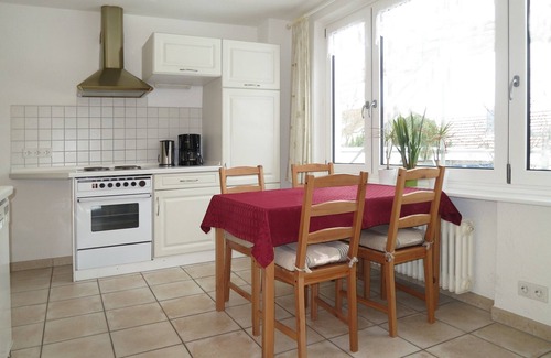 Dingelsdorf Apartment | Apartment 'Atelier Probst - D4' with Private Terrace, Shared Garden and Wi-Fi