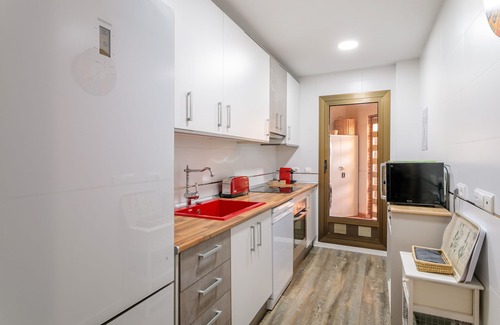 San Juan de Alicante Apartment | Apartment 'Bonhomía Pet Friendly' with Private Pool, Wi-Fi and Air Conditioning
