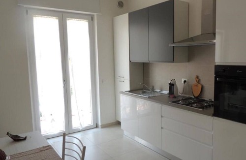 Valeggio sul Mincio Apartment | Apartment 'Casa Vacanza Teresa' with Balcony, Wi-Fi and Air Conditioning