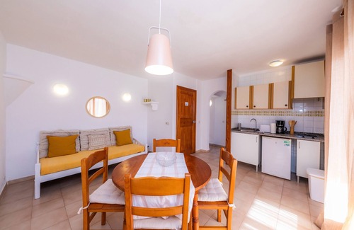 Cala Figuera Apartment | Apartment 'Can Salas 1 Dormitorio 102' with Sea View, Wi-Fi and Air Conditioning