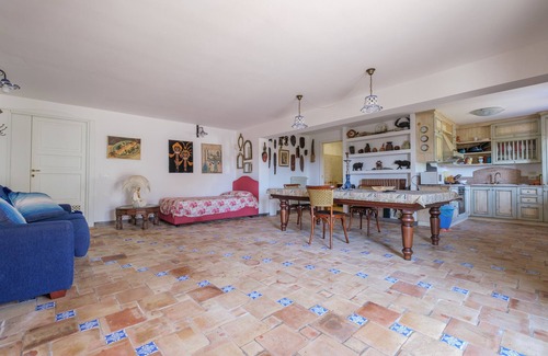 Pianoconte Apartment | Apartment "Casa Della Poiana" with Sea View, Private Terrace & Wi-Fi