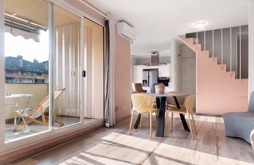 Intra Apartment | Apartment 'Casa Palmy' with Mountain View, Wi-Fi and Air Conditioning